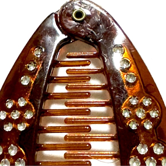 BOGO >  Vintage Large Fish Hinge Resin Rhinestone Hair Comb - Picture 5 of 7